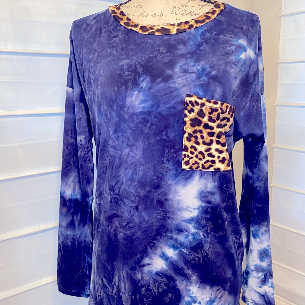 Reb in J 220 Tie Dye with animal print trim long sleeve top NWT Medium